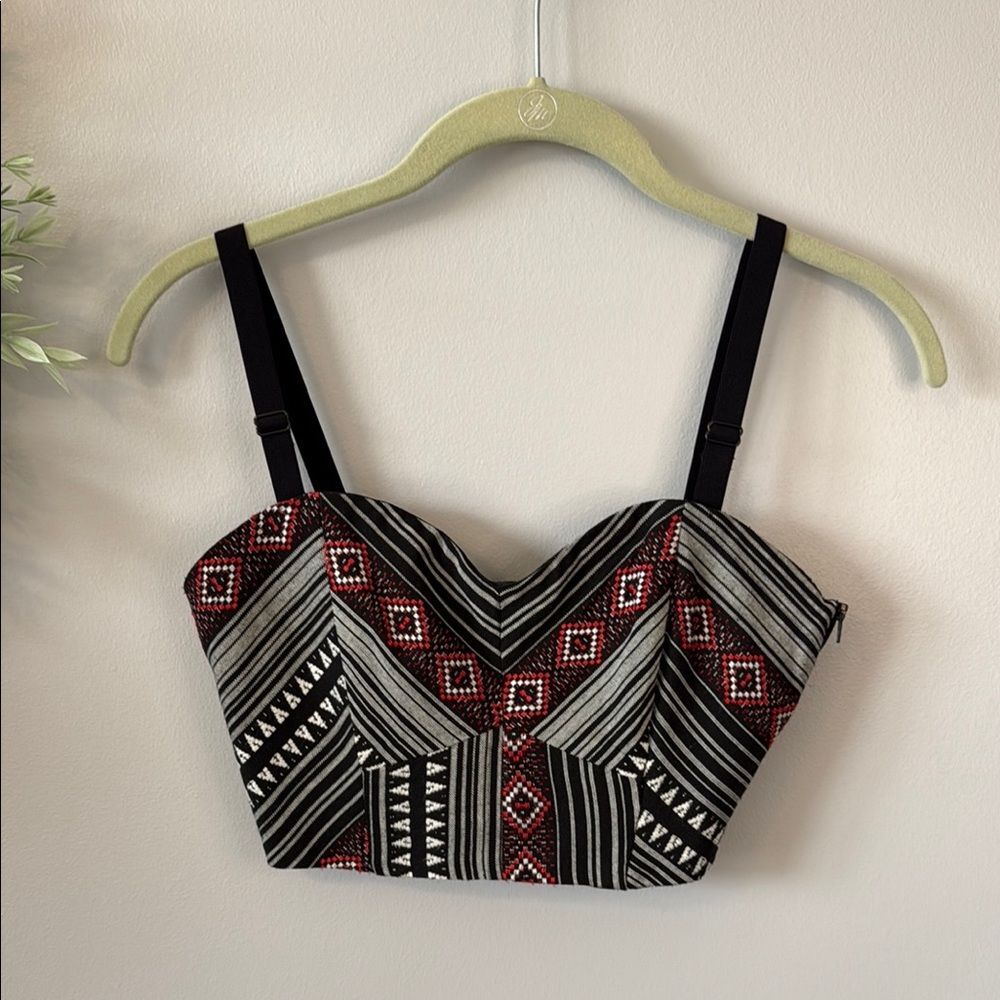 NWOT Design Lab Lord & Taylor Geometric Cropped Bustier Top W/ Removable Straps